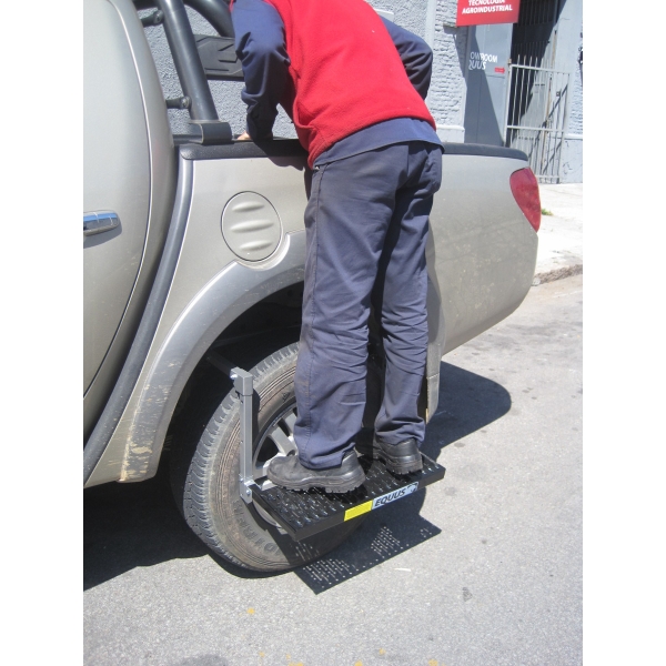 Estribo / Escalón Para Camionetas 135kg - Imagen 4