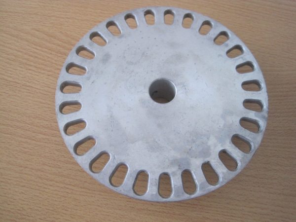 Corona De Fertilizadora 125 Lb De Cuatriciclo Equus - Imagen 2